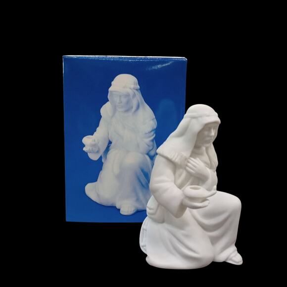 AVON Nativity Collectibles The Innkeeper Figurine 1988 With Box White Porcelain - Picture 2 of 11